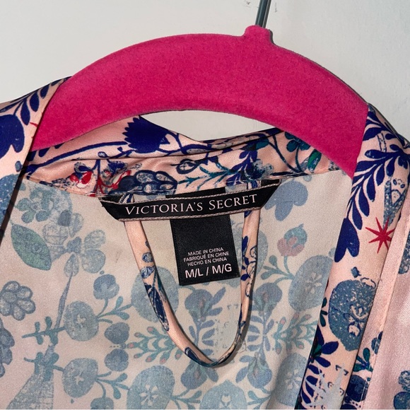 VS Satin Robe - Picture 2 of 4